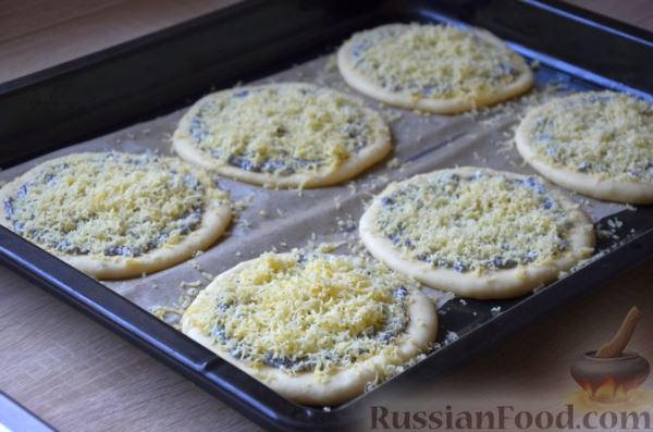 Ватрушки с творогом, маком и апельсиновым штрейзелем