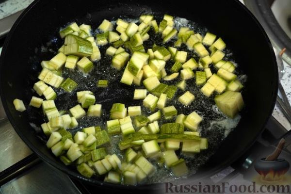 Лингвини с креветками и кабачками в сливочном соусе